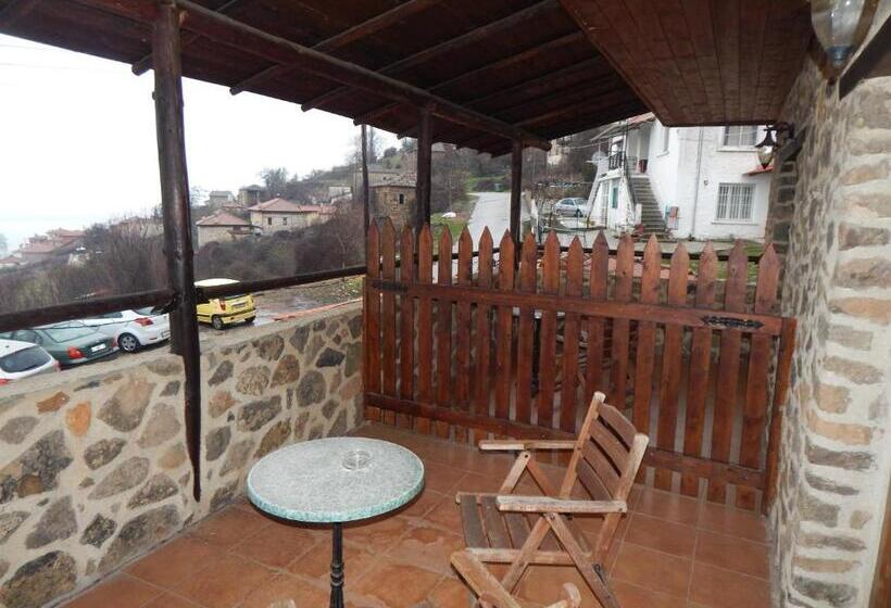 بنسيون Iaspis Guesthouse