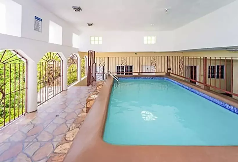 پانسیون Scarlett Guesthouse By The Sea