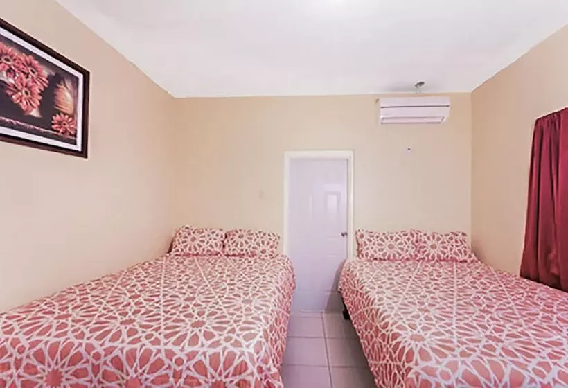 پانسیون Scarlett Guesthouse By The Sea