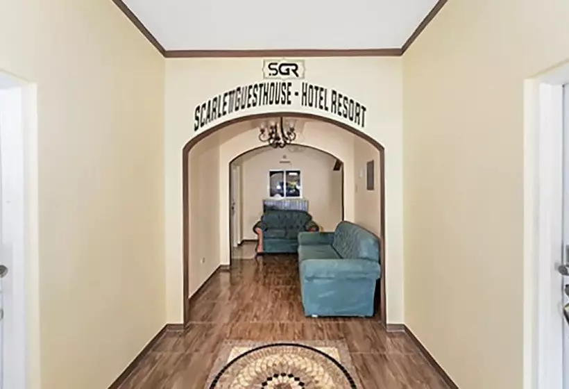 پانسیون Scarlett Guesthouse By The Sea