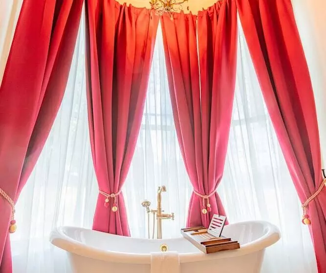 Majatalo Sunbright Inn