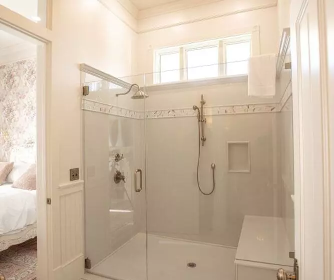 Majatalo Sunbright Inn