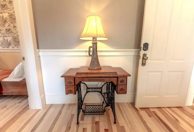 Majatalo Sunbright Inn