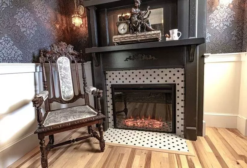 Majatalo Sunbright Inn