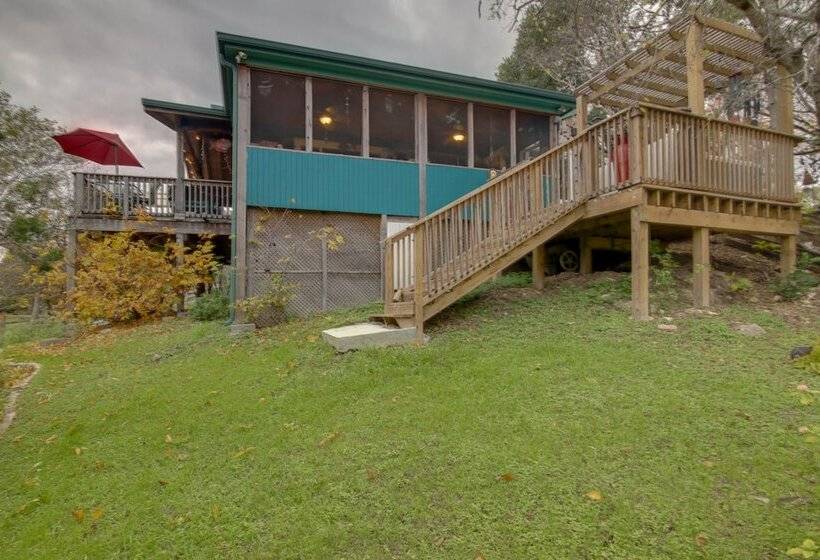 Pet Friendly Austin Home W/ Deck & Private Hot Tub