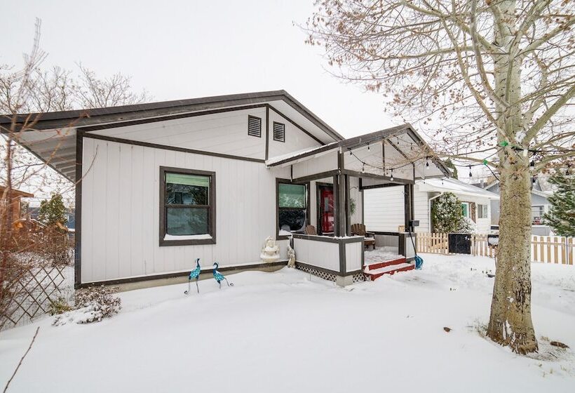 Pet Friendly Pocatello Home: Steps To Downtown!