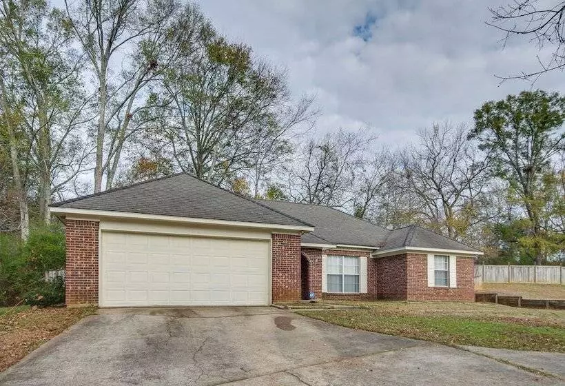 Raymond Home ~ 17 Mi To Downtown Jackson!