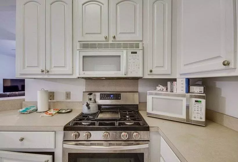 Raymond Home ~ 17 Mi To Downtown Jackson!