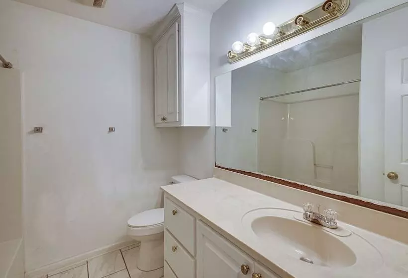 Raymond Home ~ 17 Mi To Downtown Jackson!