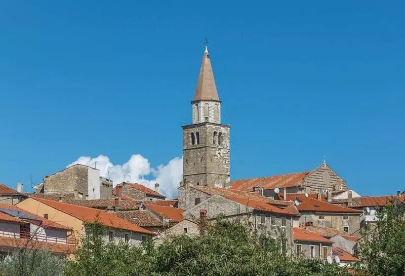 Residenssi Beautiful Villa Dussich In Oprtalj, Novaki