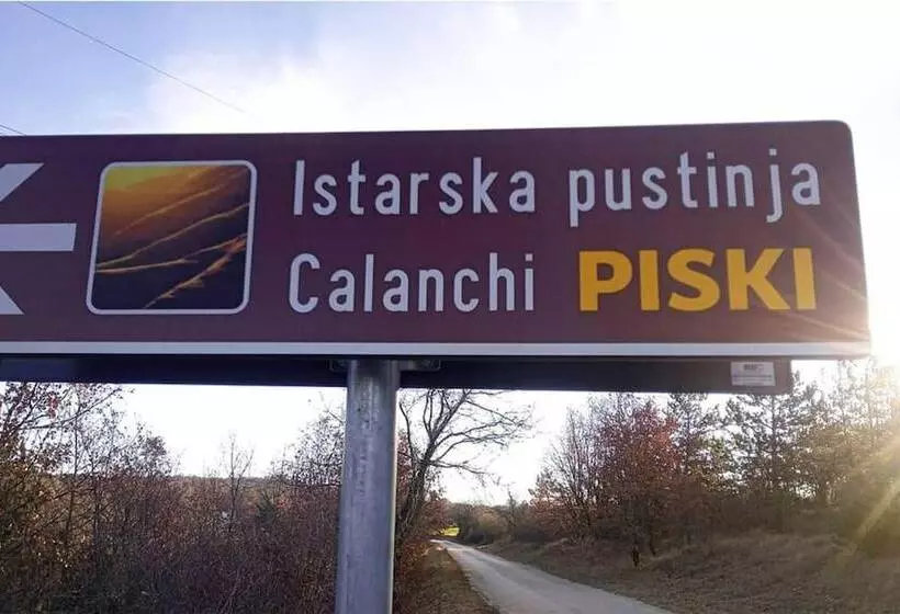 Residenssi Beautiful Villa Dussich In Oprtalj, Novaki