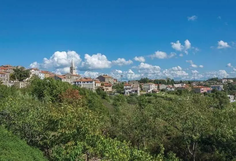 Residenssi Beautiful Villa Dussich In Oprtalj, Novaki