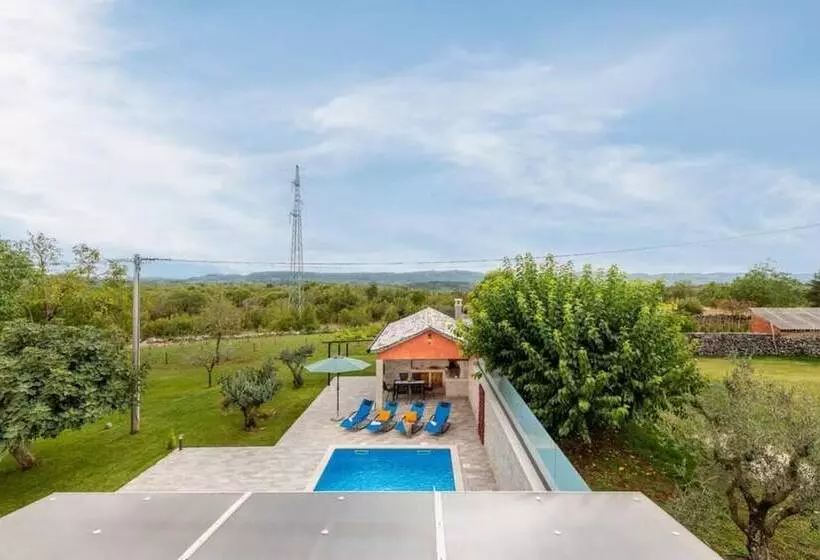 Residenssi Beautiful Villa Dussich In Oprtalj, Novaki