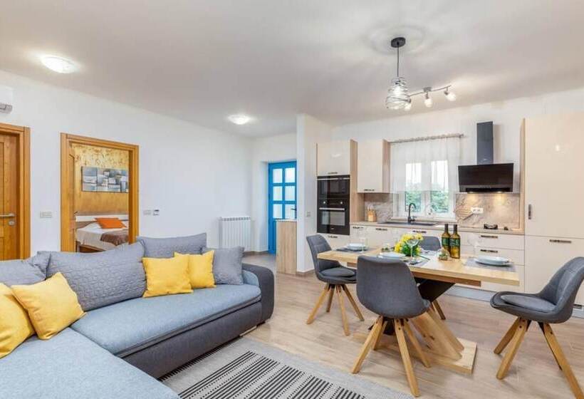 Rezydencja Beautiful Villa Dussich In Oprtalj, Novaki