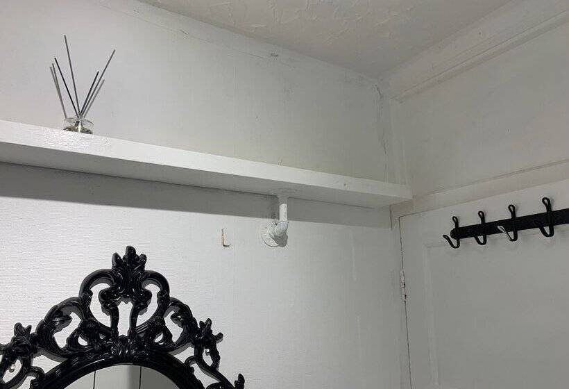 إقامة Lovely Contractor/family House London