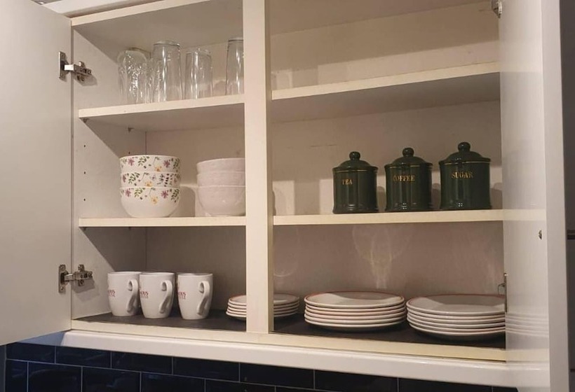 إقامة Lovely Contractor/family House London