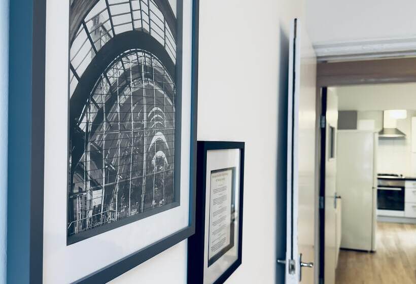 اقامتگاه Stylish House In Sheffield