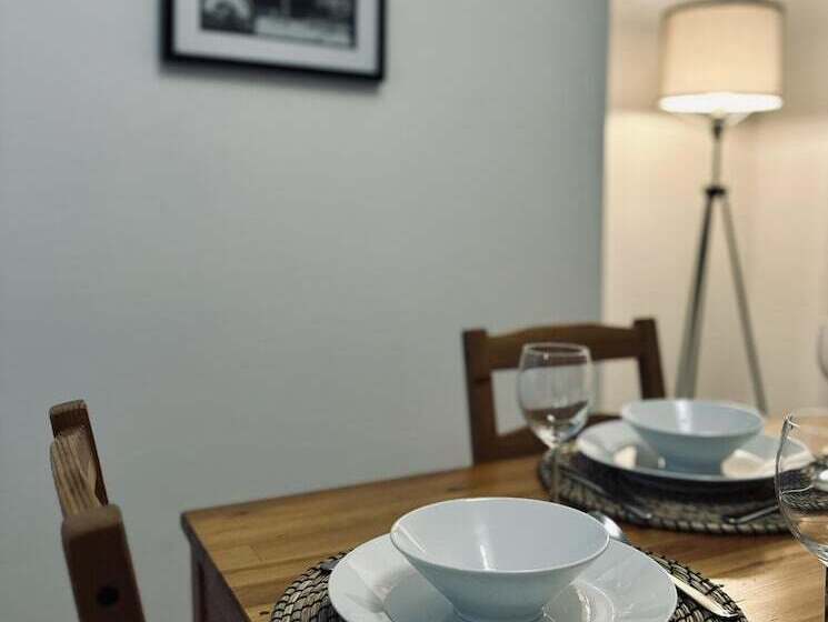 اقامتگاه Stylish House In Sheffield