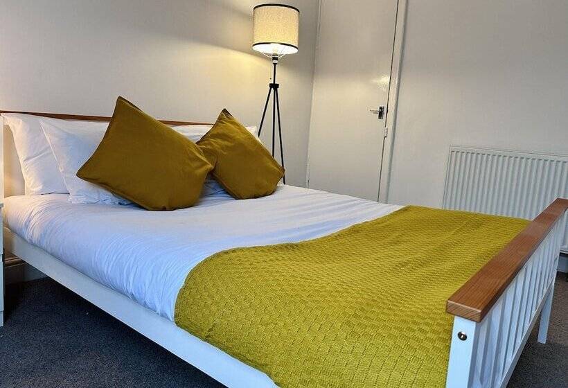 اقامتگاه Stylish House In Sheffield