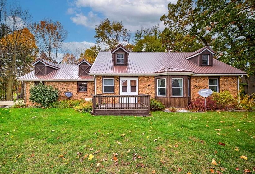 Rustic Middlebury Retreat W/ Yard & Fire Pit!