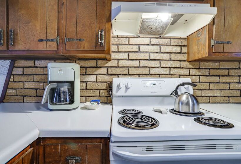 Rustic Middlebury Retreat W/ Yard & Fire Pit!