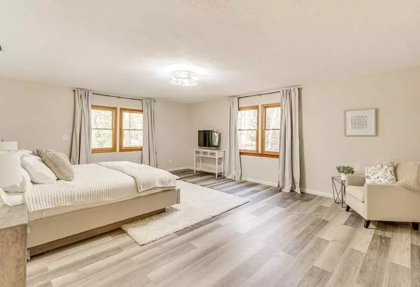 Secluded Blue Ridge Retreat On 4 Acres!