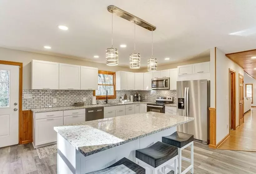 Secluded Blue Ridge Retreat On 4 Acres!