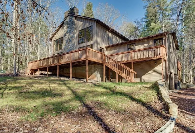 Secluded Blue Ridge Retreat On 4 Acres!