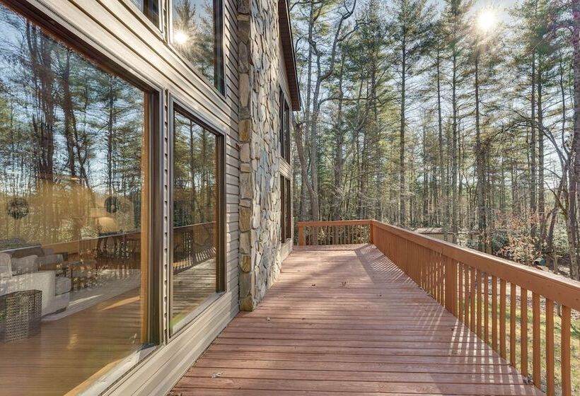 Secluded Blue Ridge Retreat On 4 Acres!