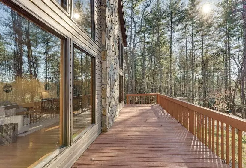 Secluded Blue Ridge Retreat On 4 Acres!