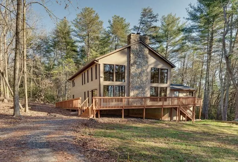 Secluded Blue Ridge Retreat On 4 Acres!