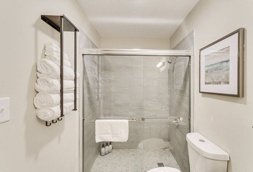 Secluded Blue Ridge Retreat On 4 Acres!