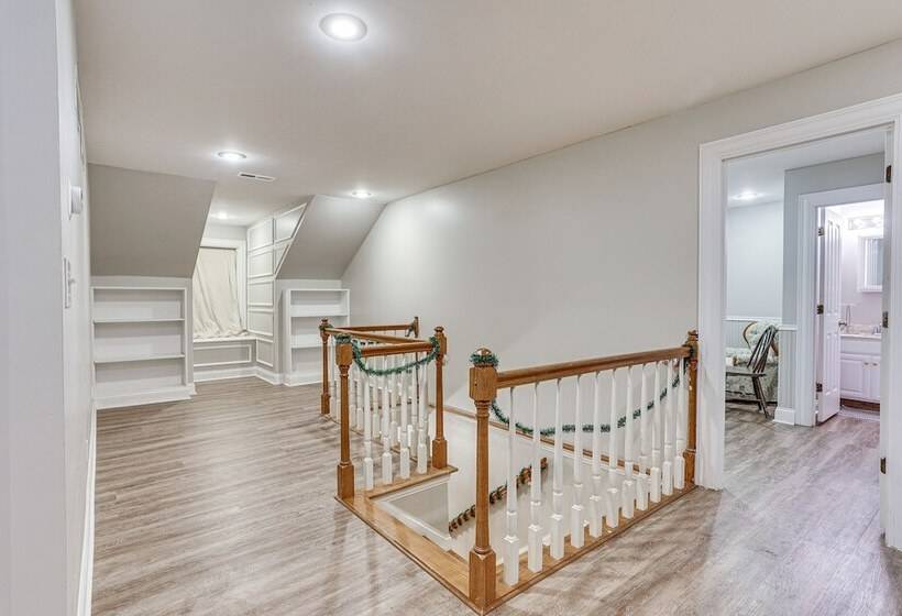 Shelbyville Home On To The Bourbon Trail!