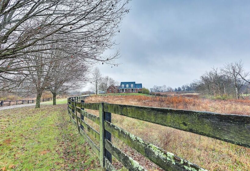 Shelbyville Home On To The Bourbon Trail!