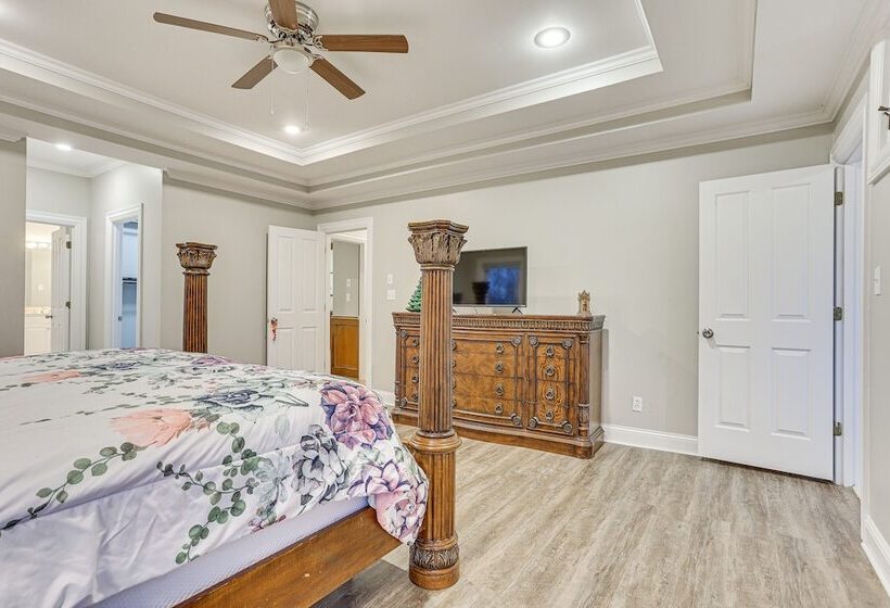 Shelbyville Home On To The Bourbon Trail!