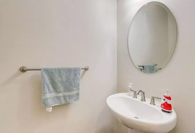 Spacious Ewing Township Home: Home Gym & Deck!