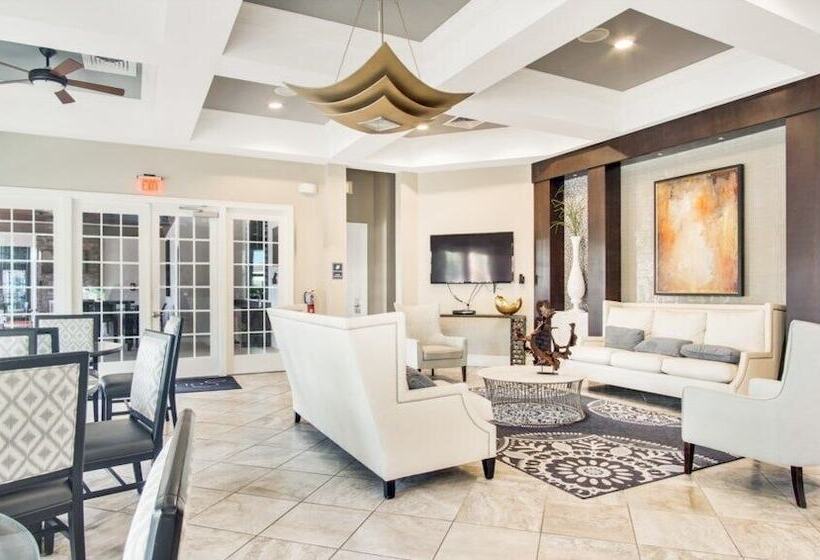 Splash Of Magic At Solterra Resort