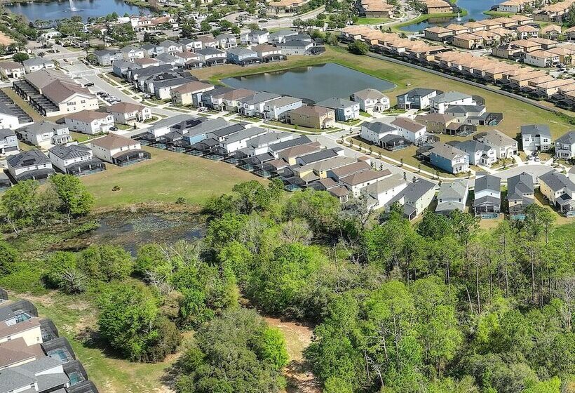 Summer Solstice @ Windsor Westside By Shine Villas #114