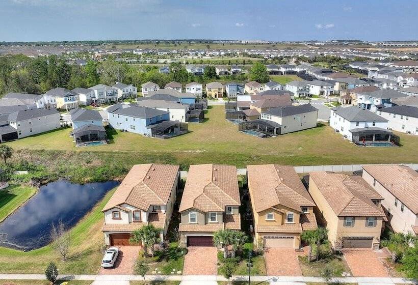 Summer Solstice @ Windsor Westside By Shine Villas #114