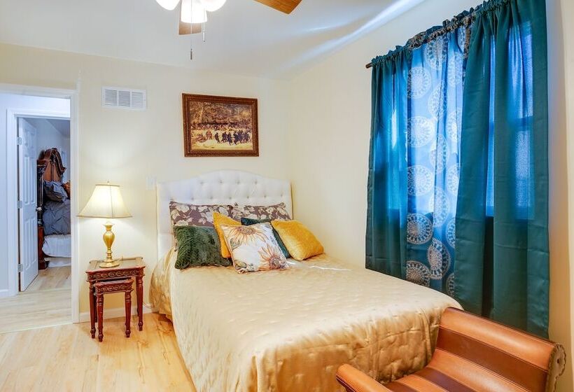 Sunland Hills Home W/ Theater Room & Fire Pit!