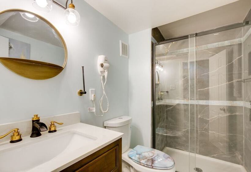 Sunland Hills Home W/ Theater Room & Fire Pit!