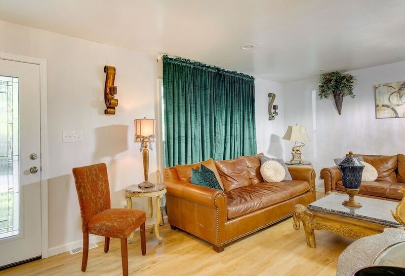 Sunland Hills Home W/ Theater Room & Fire Pit!