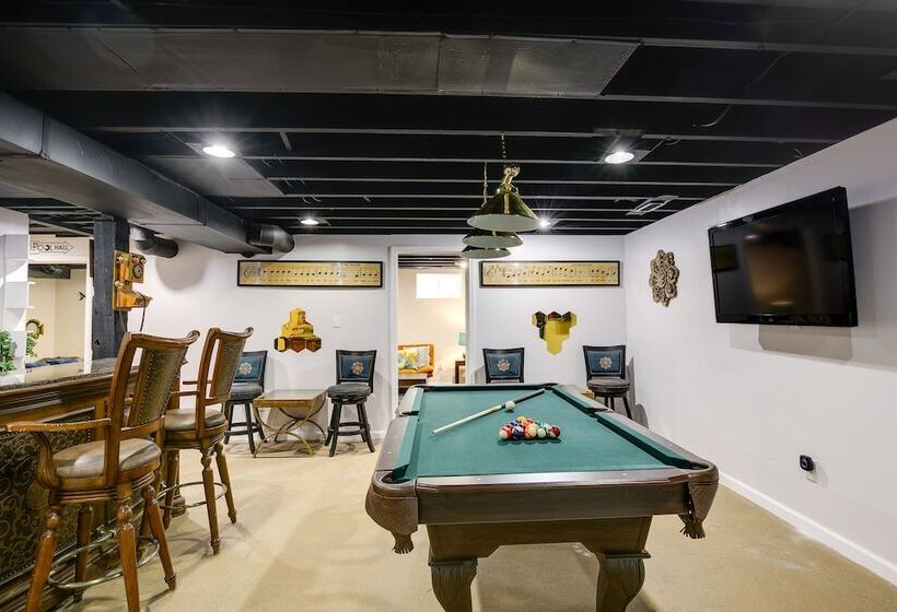 Sunland Hills Home W/ Theater Room & Fire Pit!