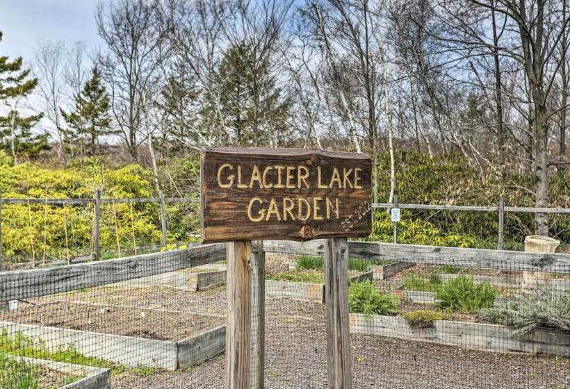 Tobyhanna Home W/ Private Hot Tub & Pool Table!