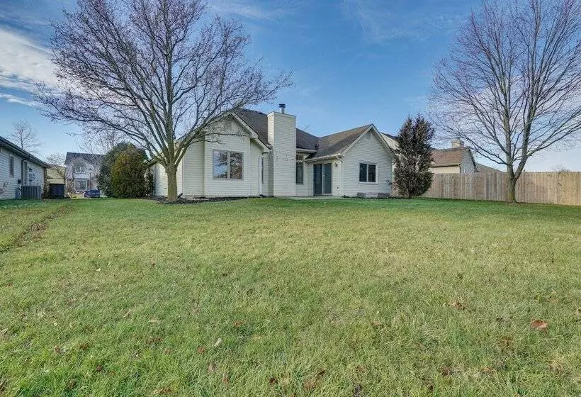 Tranquil Fort Wayne Home: 7 Mi To Downtown