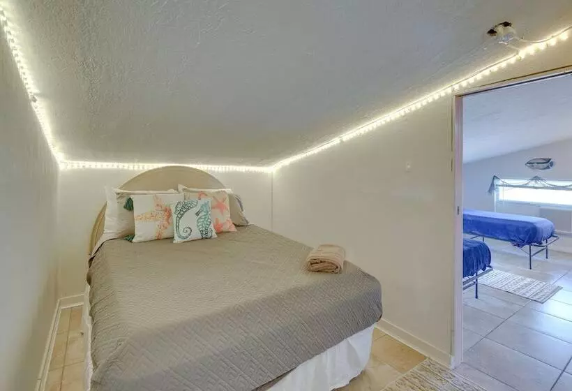 Waterfront Daytona Escape W/ Pool & Game Room!