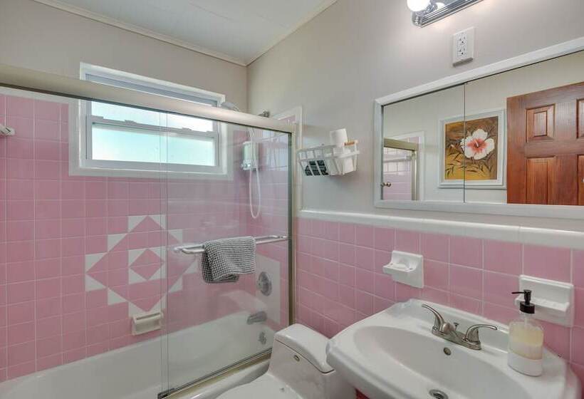 Waterfront Daytona Escape W/ Pool & Game Room!