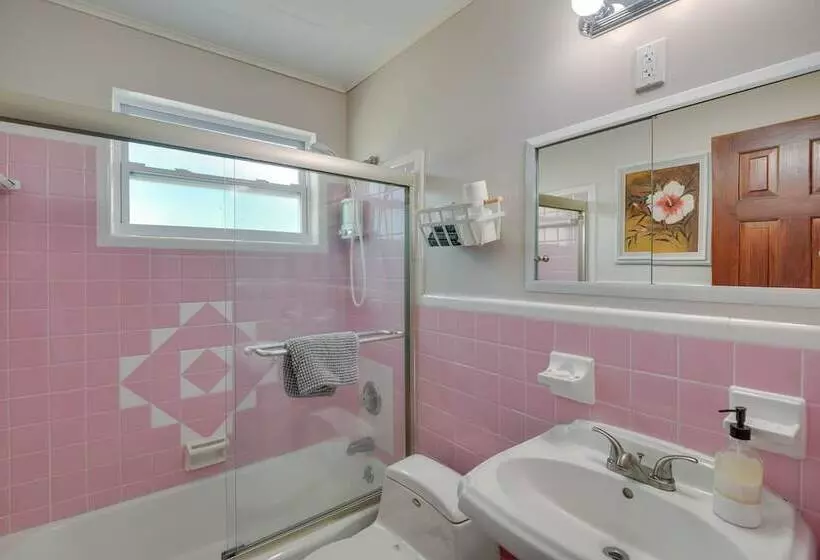 Waterfront Daytona Escape W/ Pool & Game Room!