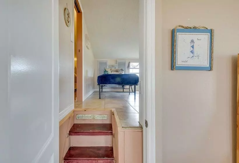 Waterfront Daytona Escape W/ Pool & Game Room!