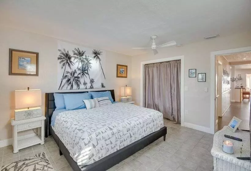 Waterfront Daytona Escape W/ Pool & Game Room!